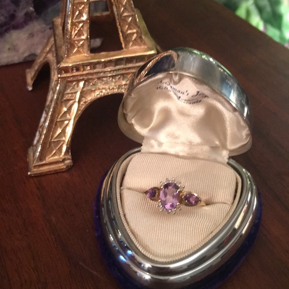 10k Gold Diamond & Amethys ring beautiful - Picture 3 of 13